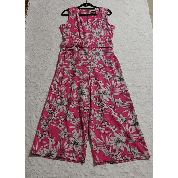 AND Pants Jumpsuits Beige By Eci Jumpsuit Women M65 Inch Of